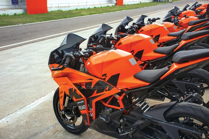 Feature: KTM RC Cup Media Race – Orange Alert